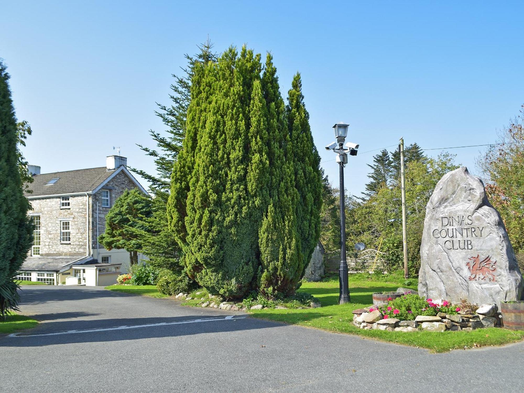 Villa Hay Barn - Dinas Country Club Esterno foto